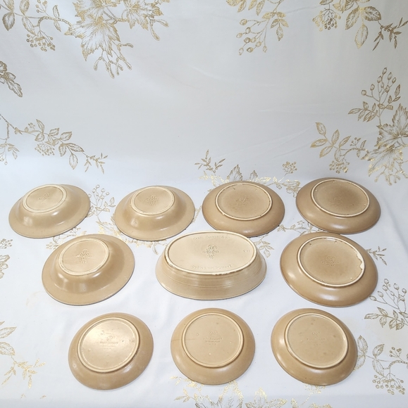 Pfaltzgraff Folk Art Vintage 10-Piece Stoneware Set - Picture 10 of 14